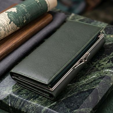 Вместительный женский кошелек на магнитах из натуральной кожи ST Leather 23115 Зеленый