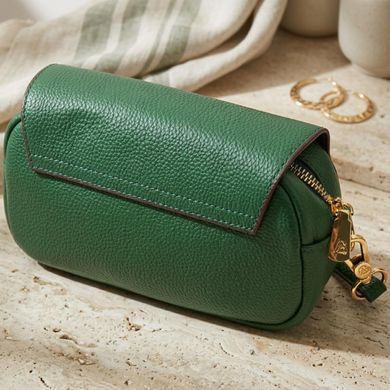 Кожаная женская сумка в красивом цвете и с фигурным клапаном Vintage 22430 Зеленая