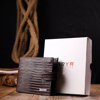 Лакированное мужское портмоне с хлястиком из натуральной фактурной кожи KARYA 21082 Коричневый