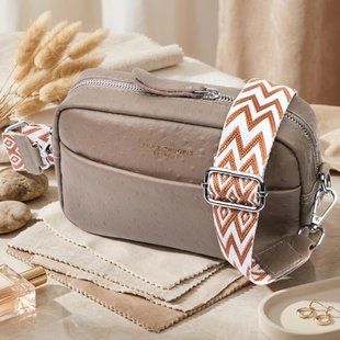 Стильна сумка для жінок із фактурної натуральної шкіри Vintage 22662 Бежева